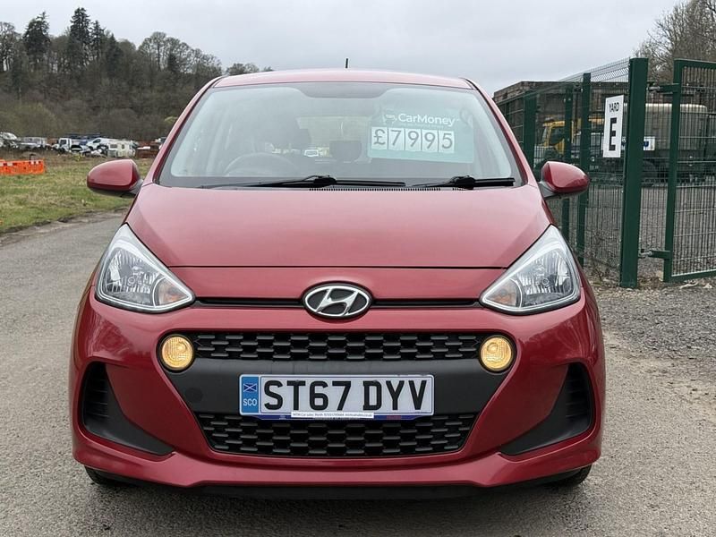 Used Hyundai i10 SE 87 HP (63 kW) 2017 Red Hatchback