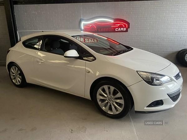 White Used 2012 Vauxhall Astra GTC Sport Hatchback | £3,575 (Fair price) - Image 1/4