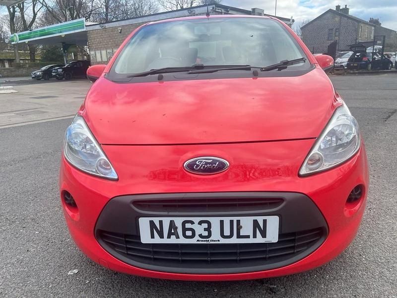 Used Ford Ka 69 HP (50 kW) 2013 Red Hatchback