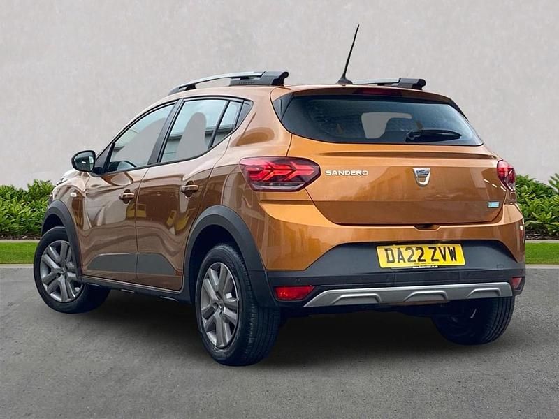 Used Dacia Sandero Comfort 100 HP (73 kW) 2022 Orange Hatchback