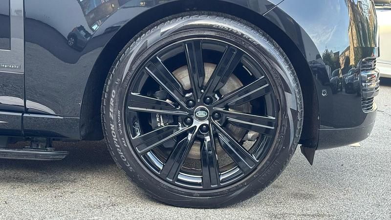 Used Land Rover Range Rover Autobiography 550 HP (404 kW) 2023 Black SUV