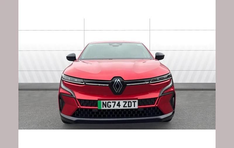 Used Renault Megane E-Tech Komfort 160 kW (218 HP) 2024 Red Hatchback