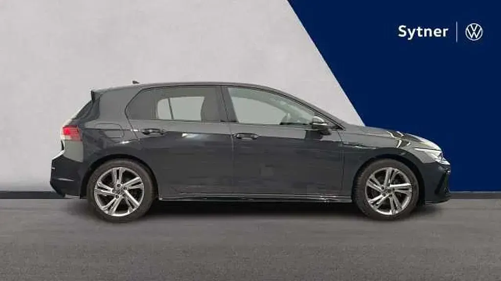 Second-hand VW Golf VIII 150 CP (110 kW) 2024
