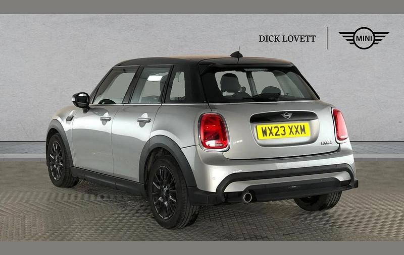 Used Mini Cooper Classic 134 HP (98 kW) 2023 Silver Hatchback