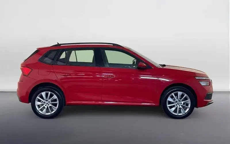 Used Skoda Kamiq SE 116 HP (85 kW) 2019 Red SUV
