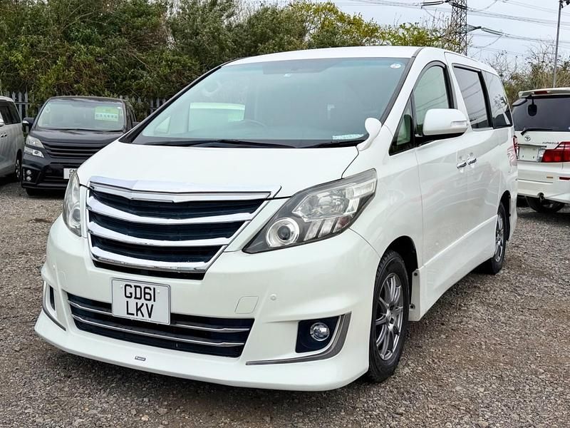 Usado Toyota Alphard 2024 Branco Monovolume
