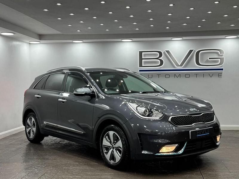 Used Kia Niro 141 HP (103 kW) 2017 Grey SUV