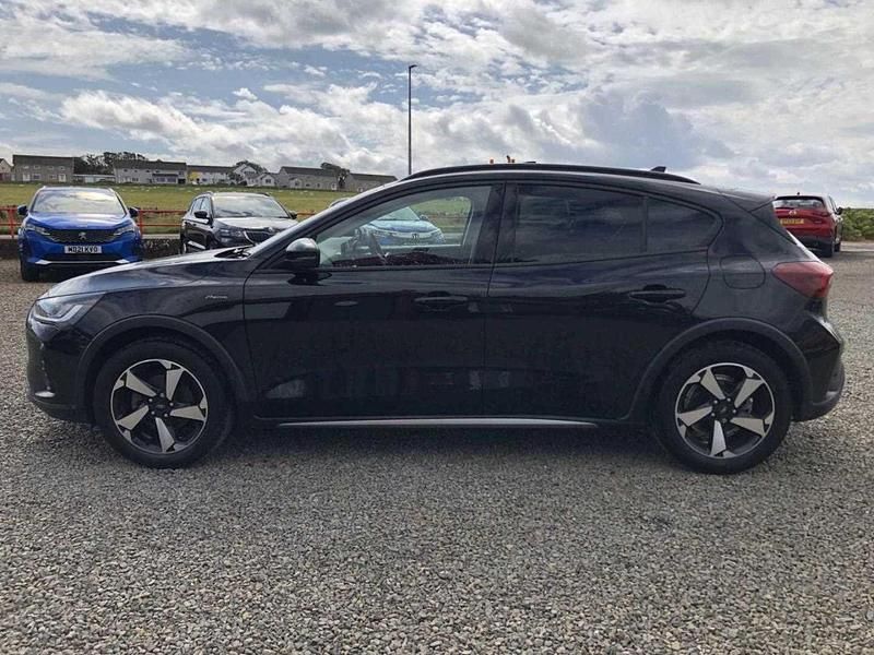 Used Ford Focus Active 153 HP (112 kW) 2022 Black Hatchback