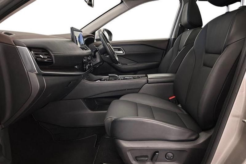 Used Nissan X-Trail Tekna 213 HP (156 kW) 2023 Silver SUV