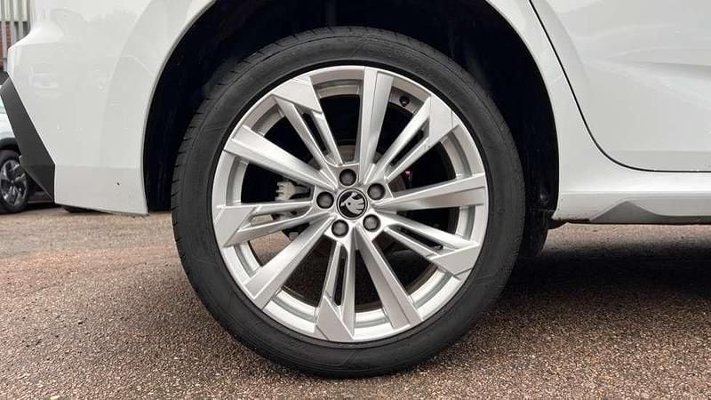 Used Skoda Kamiq SE L 116 HP (85 kW) 2025 Moon white SUV