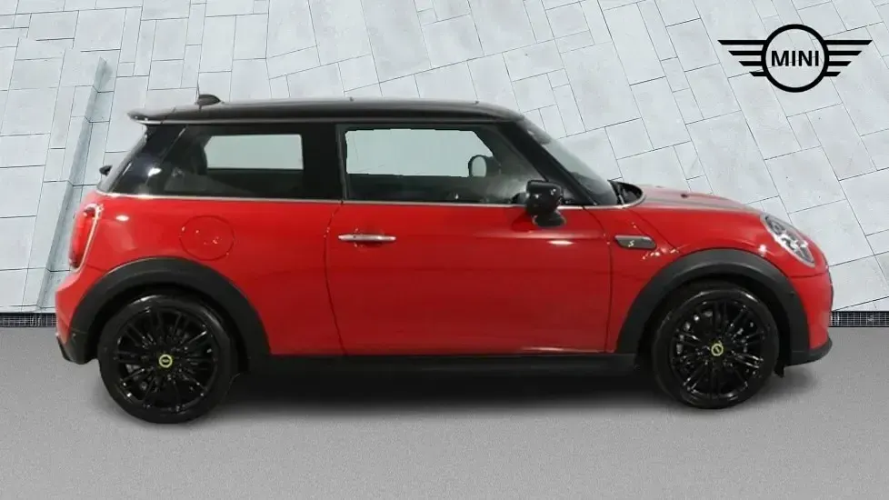 Used Mini Cooper SE Hatch 133 kW (181 HP) 2023 Red Hatchback