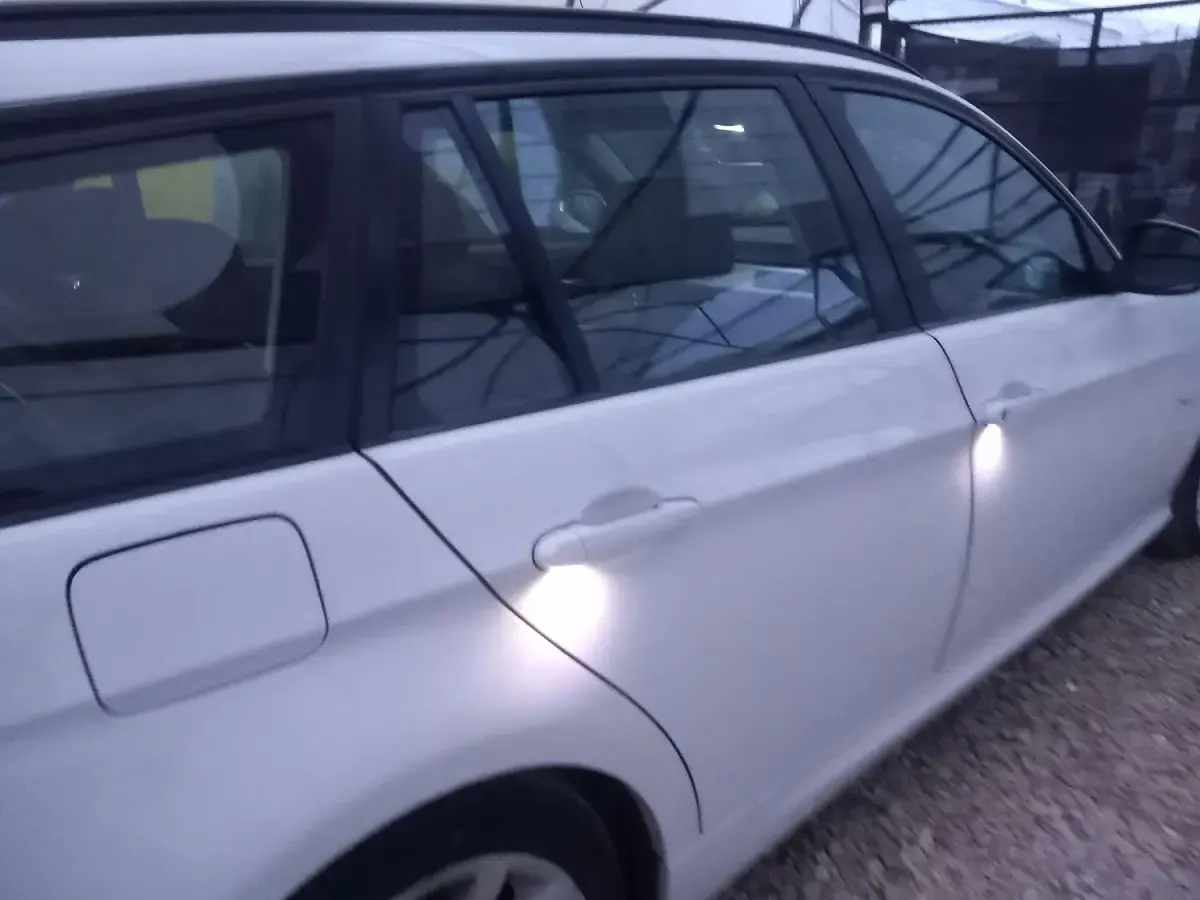 Used BMW 318 Comfort Edition 2011 White Estate
