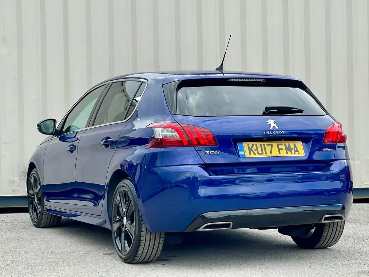 Used Peugeot 308 GT-line 120 HP (88 kW) 2017 Blue Hatchback