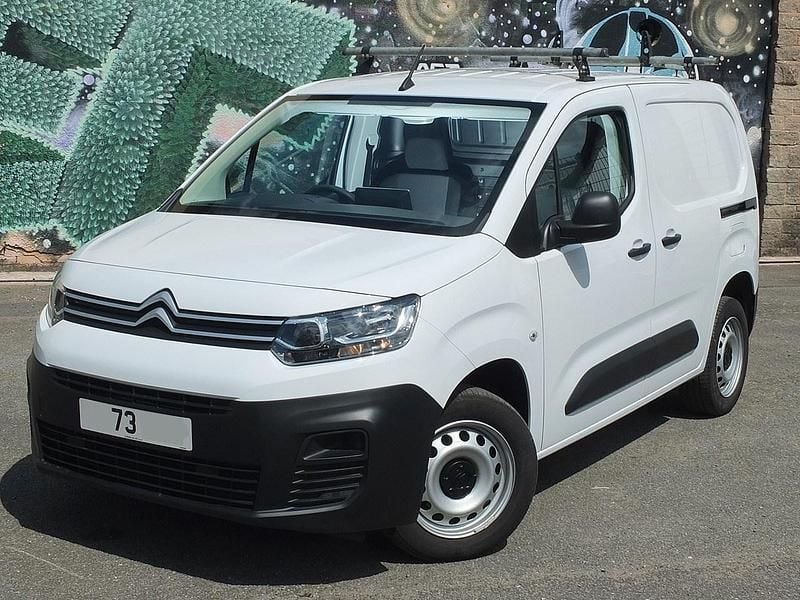 Used Citroën Berlingo 100 HP (73 kW) 2023 White MPV