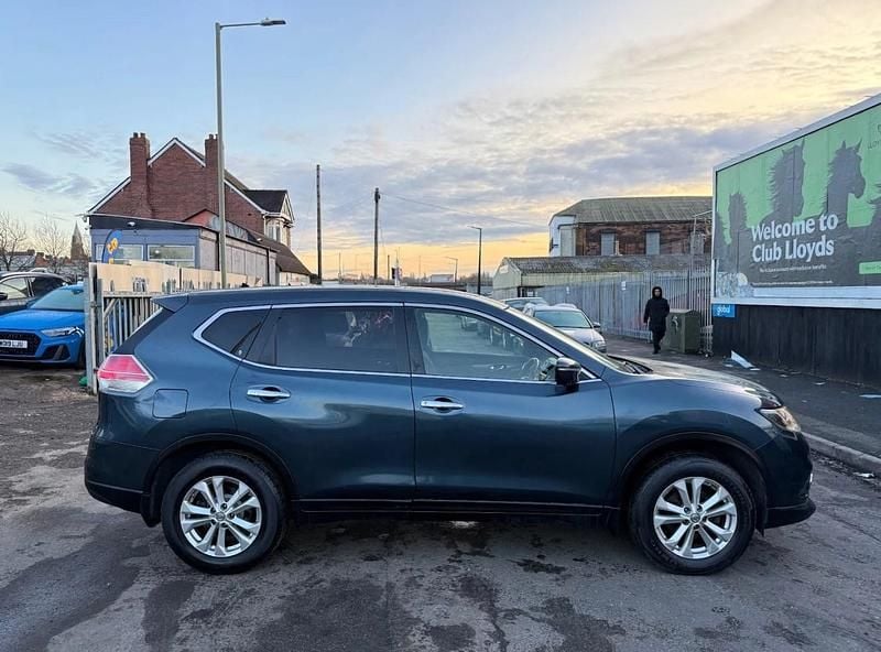 Used Nissan X-Trail Acenta 130 HP (95 kW) 2015 Blue SUV