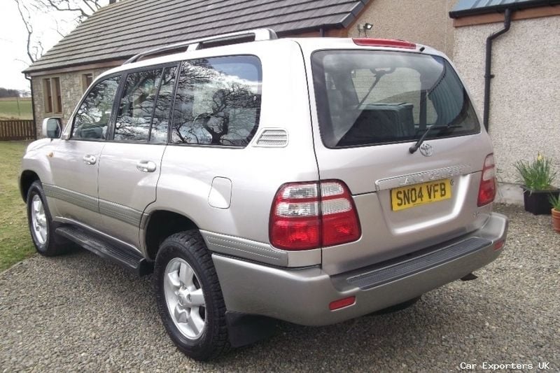 Used Toyota Land Cruiser 201 HP (147 kW) 2004 SUV