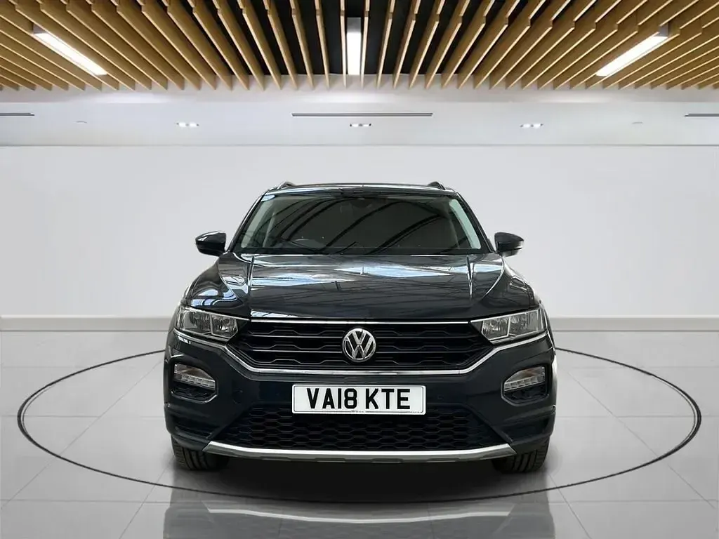 Usado VW T-Roc SE 115 HP (84 kW) 2018 Cinzento SUV
