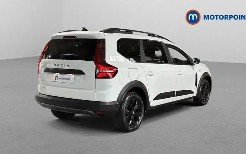 Used Dacia Jogger Extreme 110 HP (80 kW) 2023 White MPV