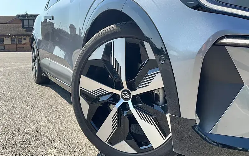 Used Renault Megane E-Tech Komfort 160 kW (218 HP) 2025 Hatchback