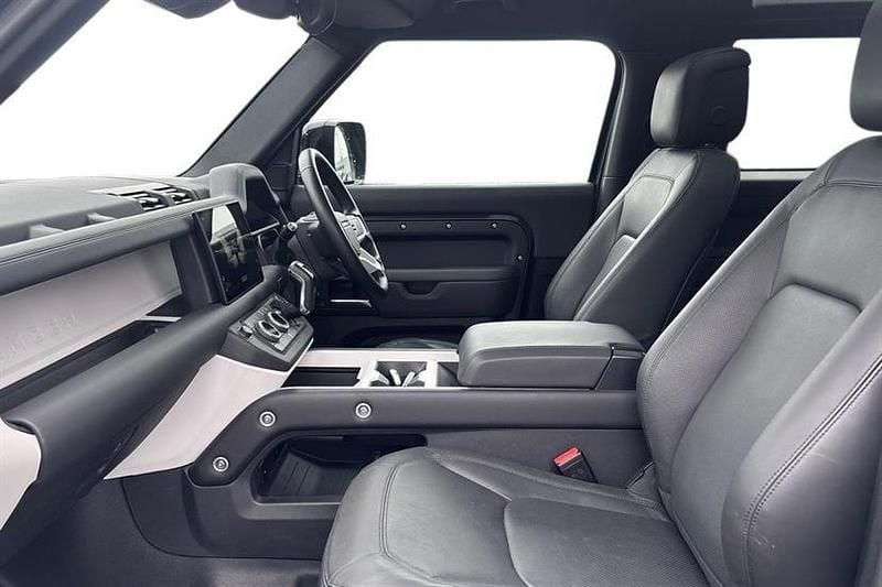 Used Land Rover Defender HSE Dynamic 350 HP (257 kW) 2024 Carpathian grey SUV