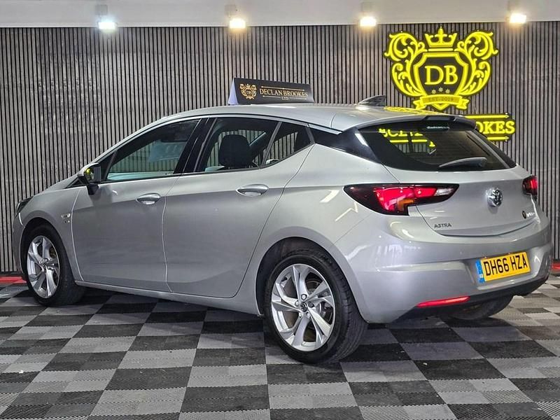 Used Vauxhall Astra SRi 2017 Silver Hatchback