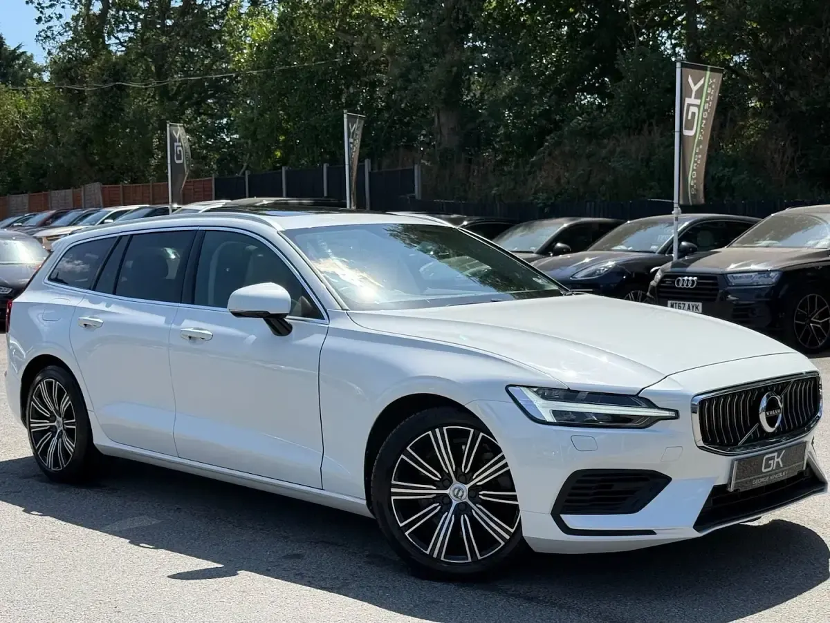Used Volvo V60 Inscription 303 HP (222 kW) 2021 Estate