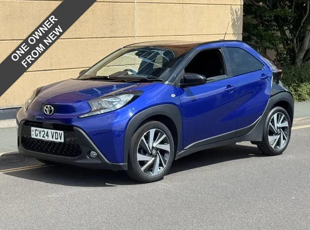 Used Toyota Aygo X 72 HP (52 kW) 2024 Blue SUV