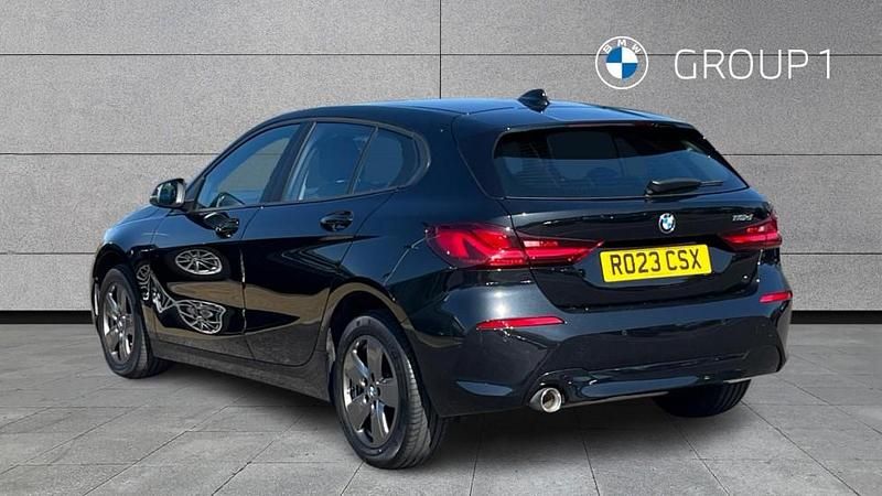 Usado BMW 116 Sport Line 116 CV (85 kW) 2023 Negro Utilitario
