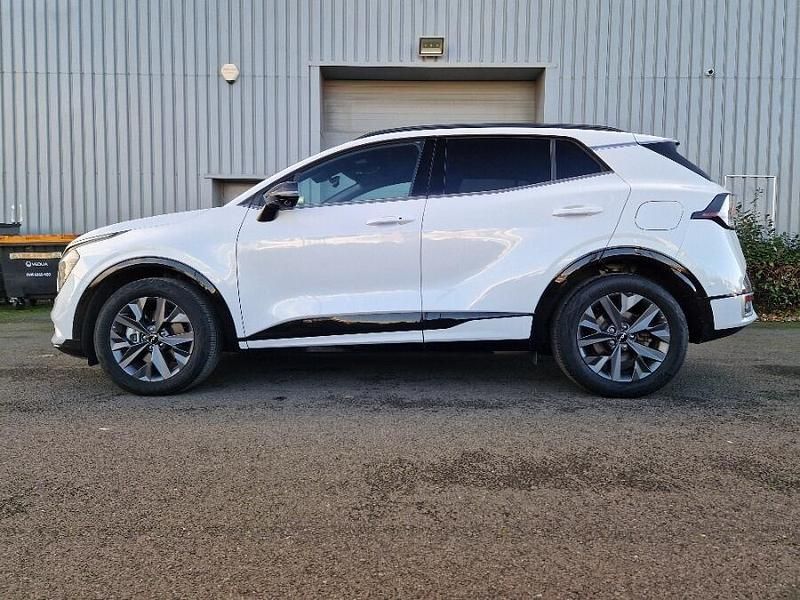 White New 2025 Kia Sportage GT-Line S SUV | £32,900 (Good price) - Image 1/4
