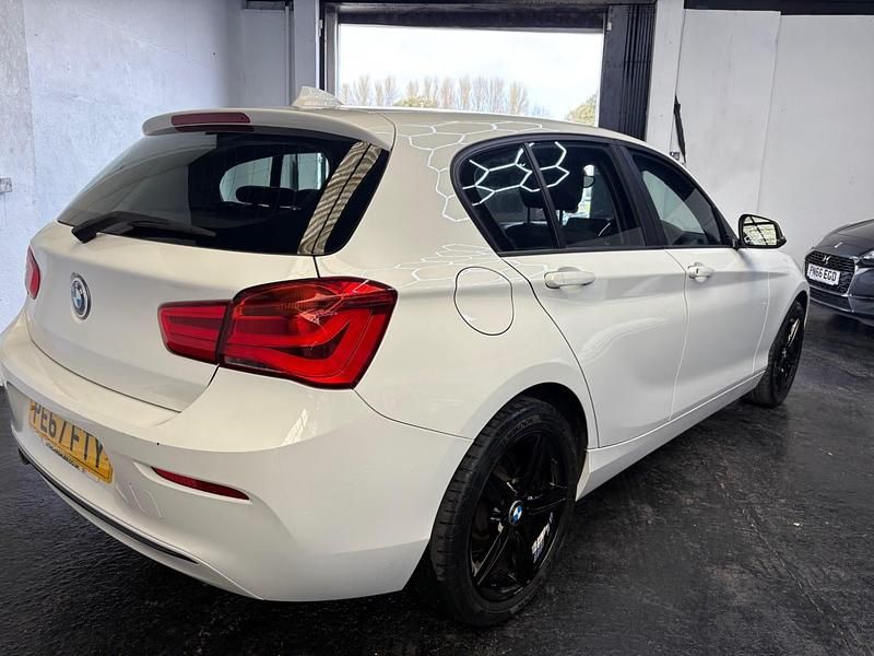 Used BMW 118 Sport Line 2017 White Hatchback