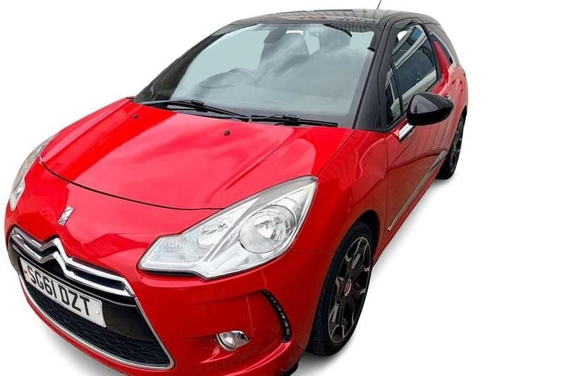 Used Citroën DS3 Style 110 HP (80 kW) 2011 Red Hatchback