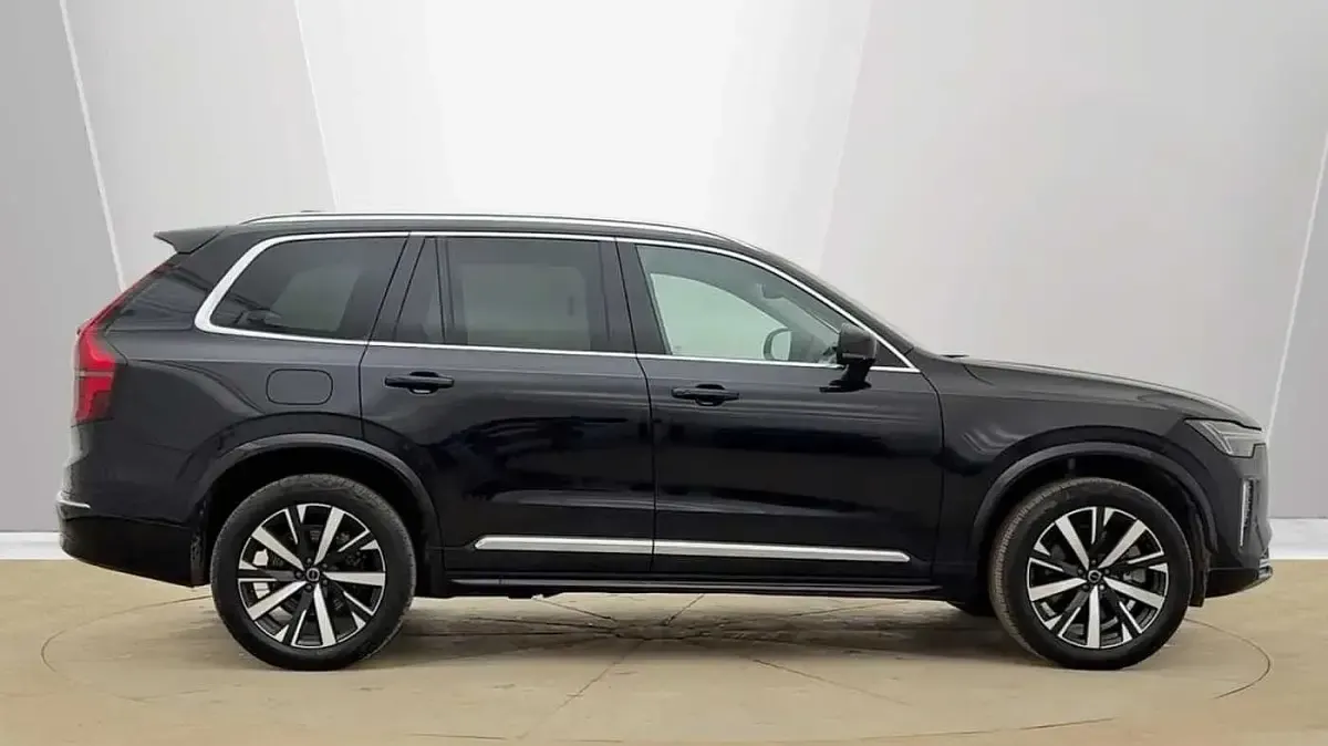 Usado Volvo XC90 Core 2025 Preto SUV