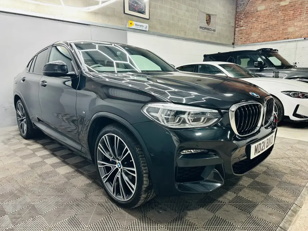 Używany BMW X4 M Sport 286 KM (210 kW) 2021 Czarny SUV