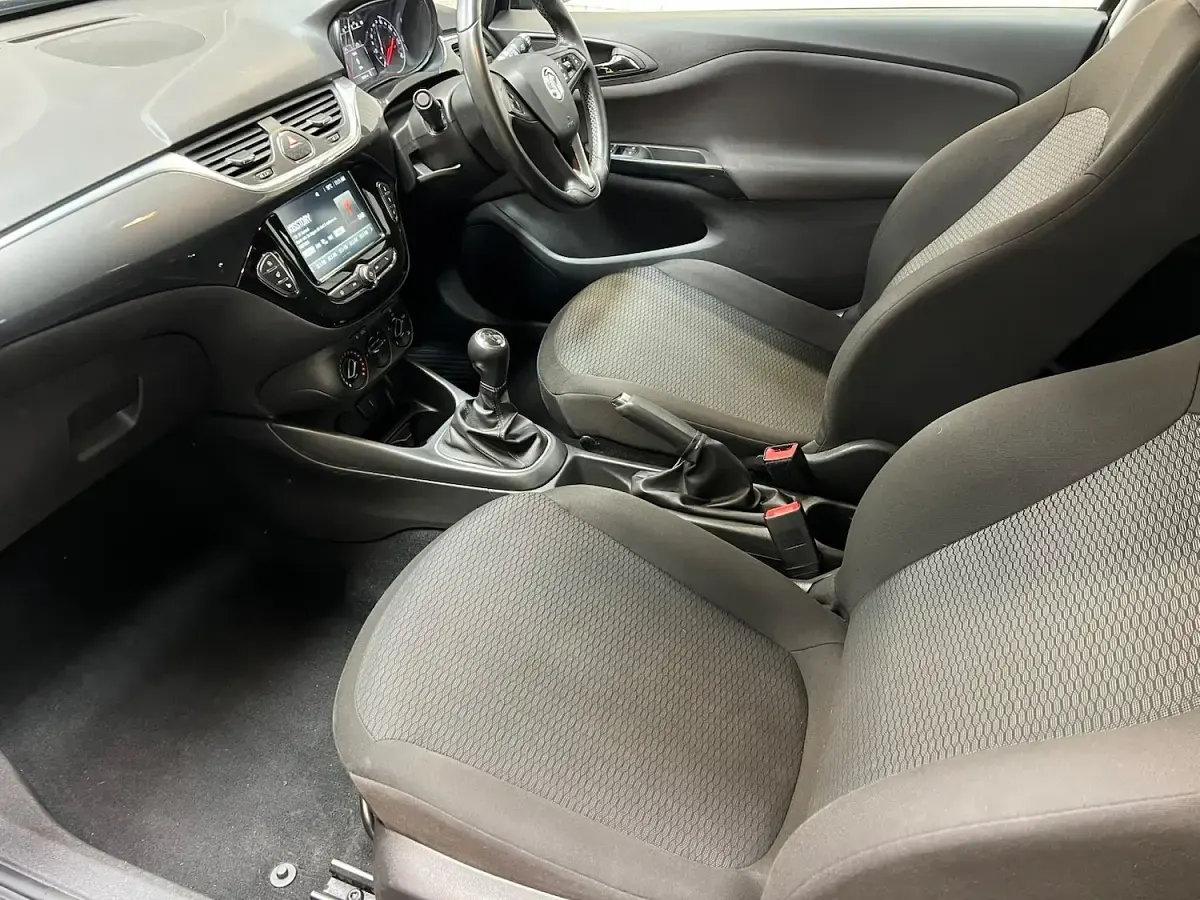 Used Vauxhall Corsa 75 HP (55 kW) 2017 Black Hatchback