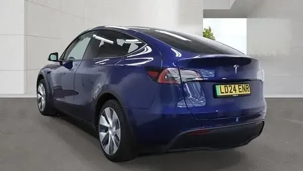 Używany Tesla Model Y RWD 250 kW (340 KM) 2024 SUV