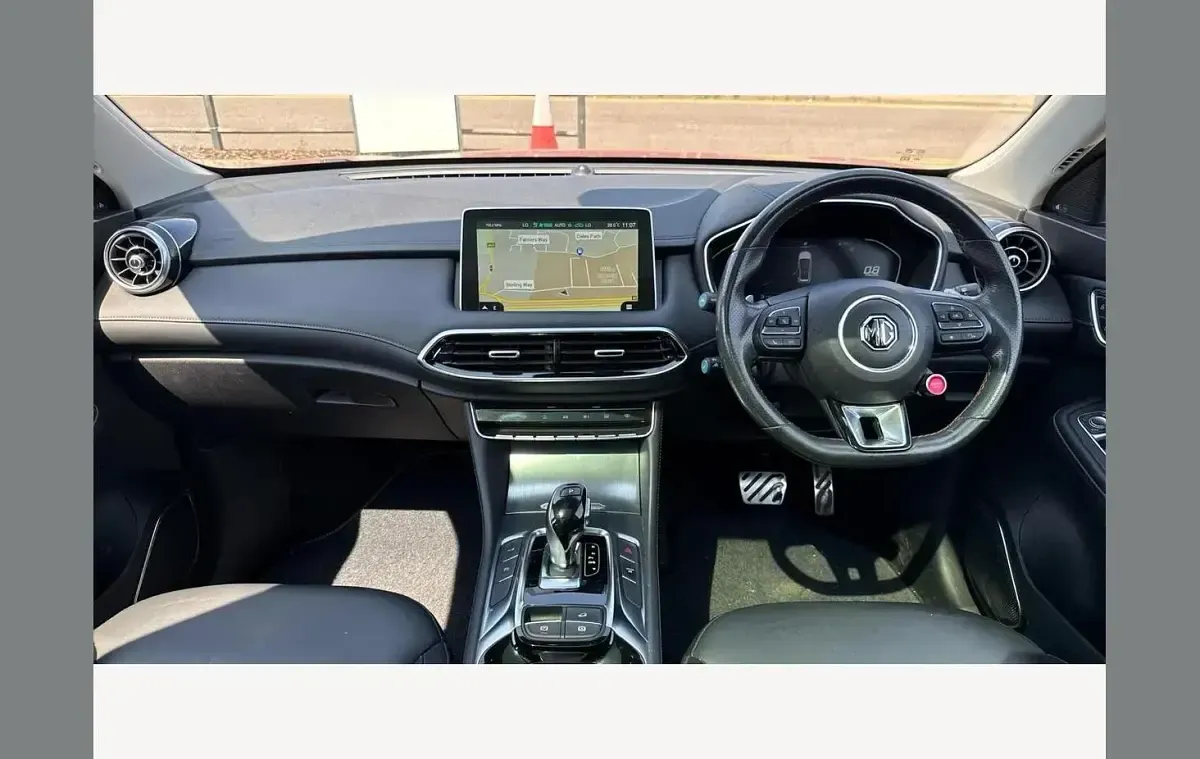 Used MG HS Exclusive 159 HP (116 kW) 2023 Red SUV