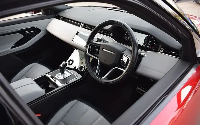 Used Land Rover Range Rover evoque SE Dynamic 253 HP (186 kW) 2023 SUV