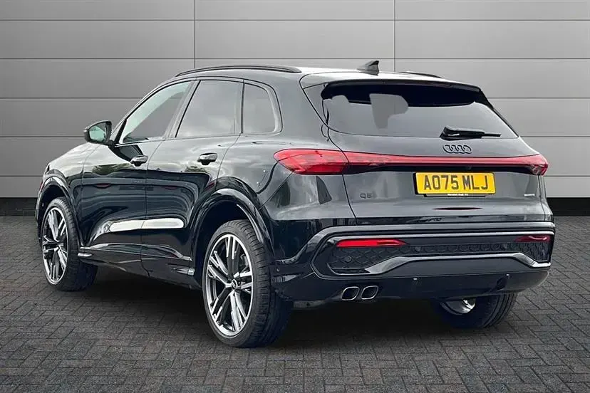 Used Audi Q5 Advanced 204 HP (150 kW) 2025 Black SUV