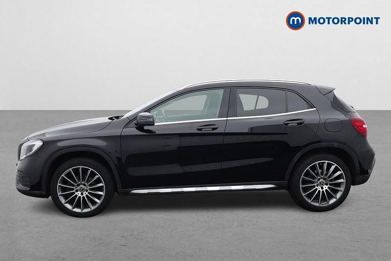 Used Mercedes GLA180 AMG line 122 HP (89 kW) 2019 Black SUV