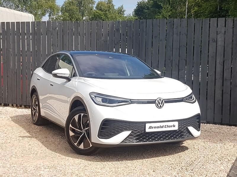 New VW ID.5 Pro 210 kW (286 HP) 2025 Twotone metallic  glacier white with black roof SUV