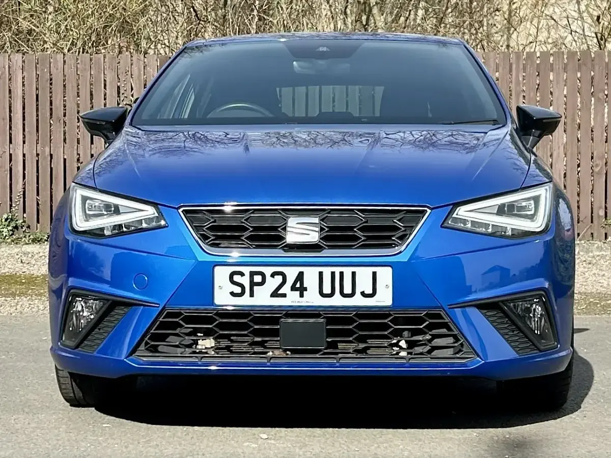 Używany Seat Ibiza FR 108 KM (79 kW) 2024 Niebieski Hatchback