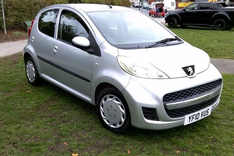 Silver Used 2010 Peugeot 107 Hatchback | £1,595 (Fair price) - Image 1/1