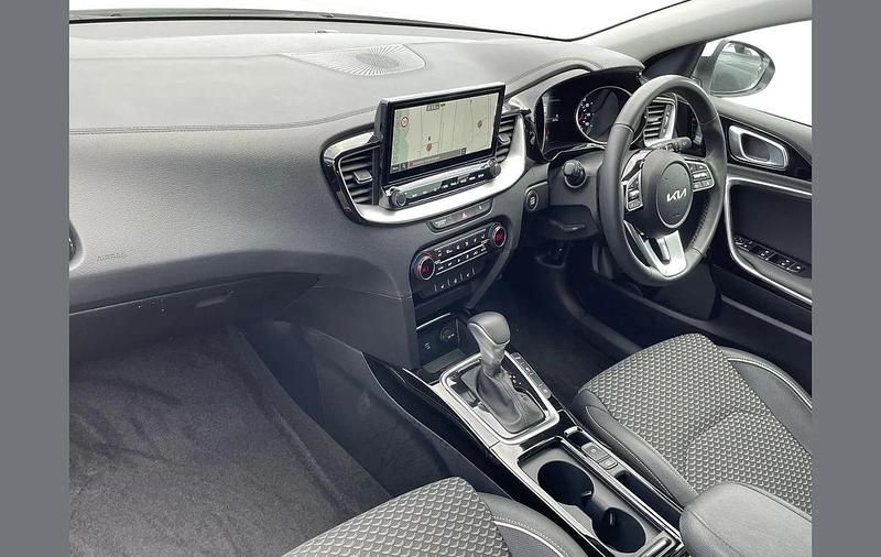 Used Kia Ceed Sportswagon 138 HP (101 kW) 2025 White Estate