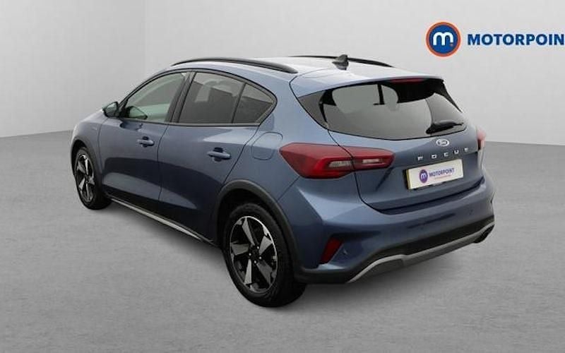 Used Ford Focus Active 125 HP (91 kW) 2023 Blue Hatchback