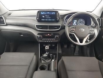 Used Hyundai Tucson SE 132 HP (97 kW) 2019 Silver SUV