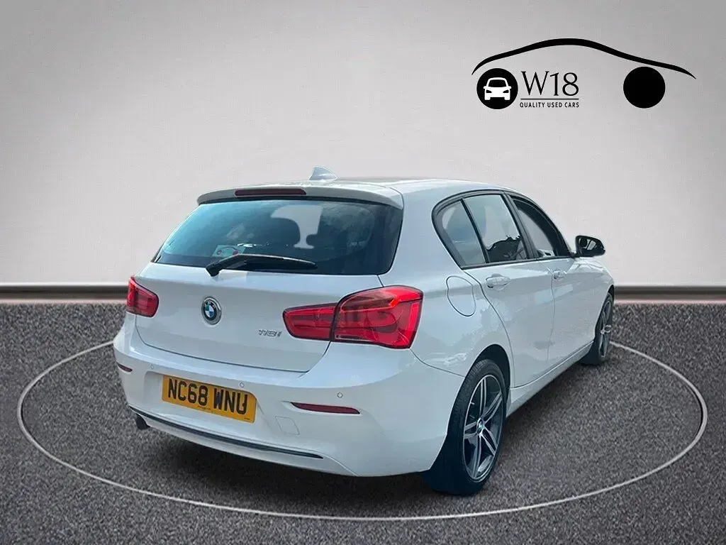 Used BMW 118 Sport Line 136 HP (100 kW) 2019 White Hatchback