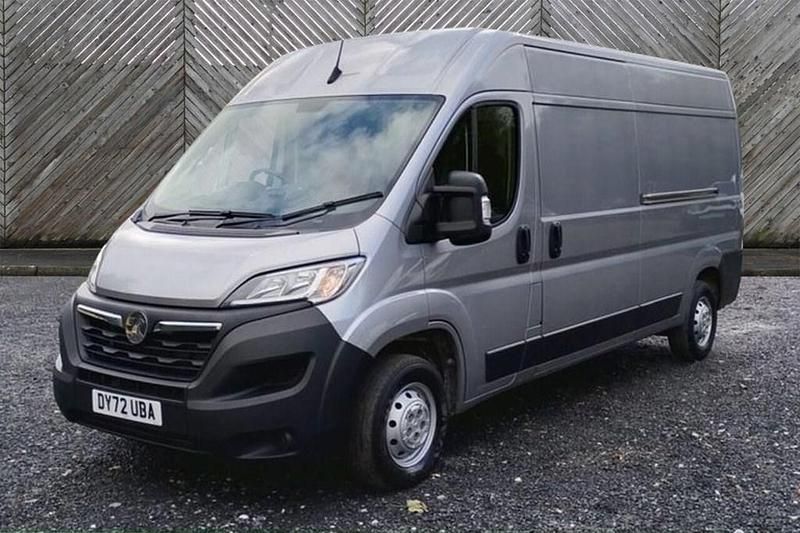 Used Vauxhall Movano 140 HP (102 kW) 2022 Grey MPV