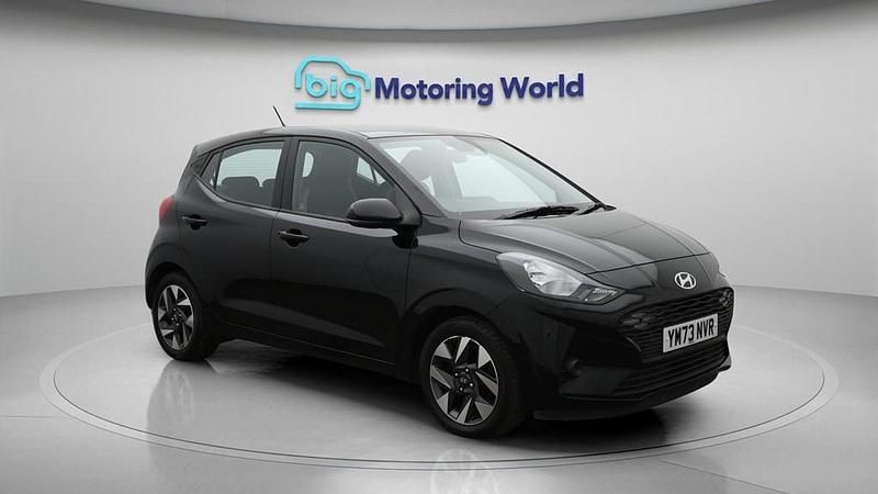 Used Hyundai i10 Advanced 67 HP (49 kW) 2023 Black Hatchback