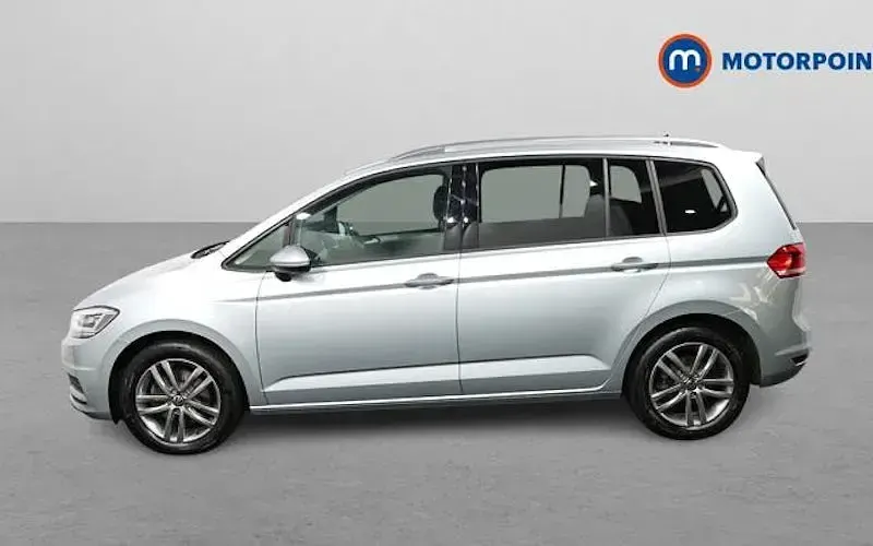 Used VW Touran Match 150 HP (110 kW) 2025 Silver MPV
