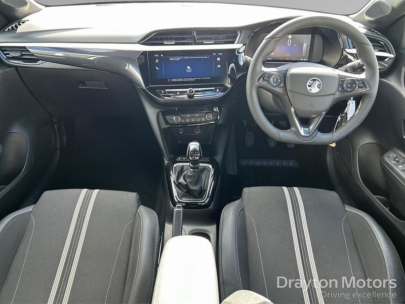 Used Vauxhall Corsa S 100 HP (73 kW) 2024 White Hatchback